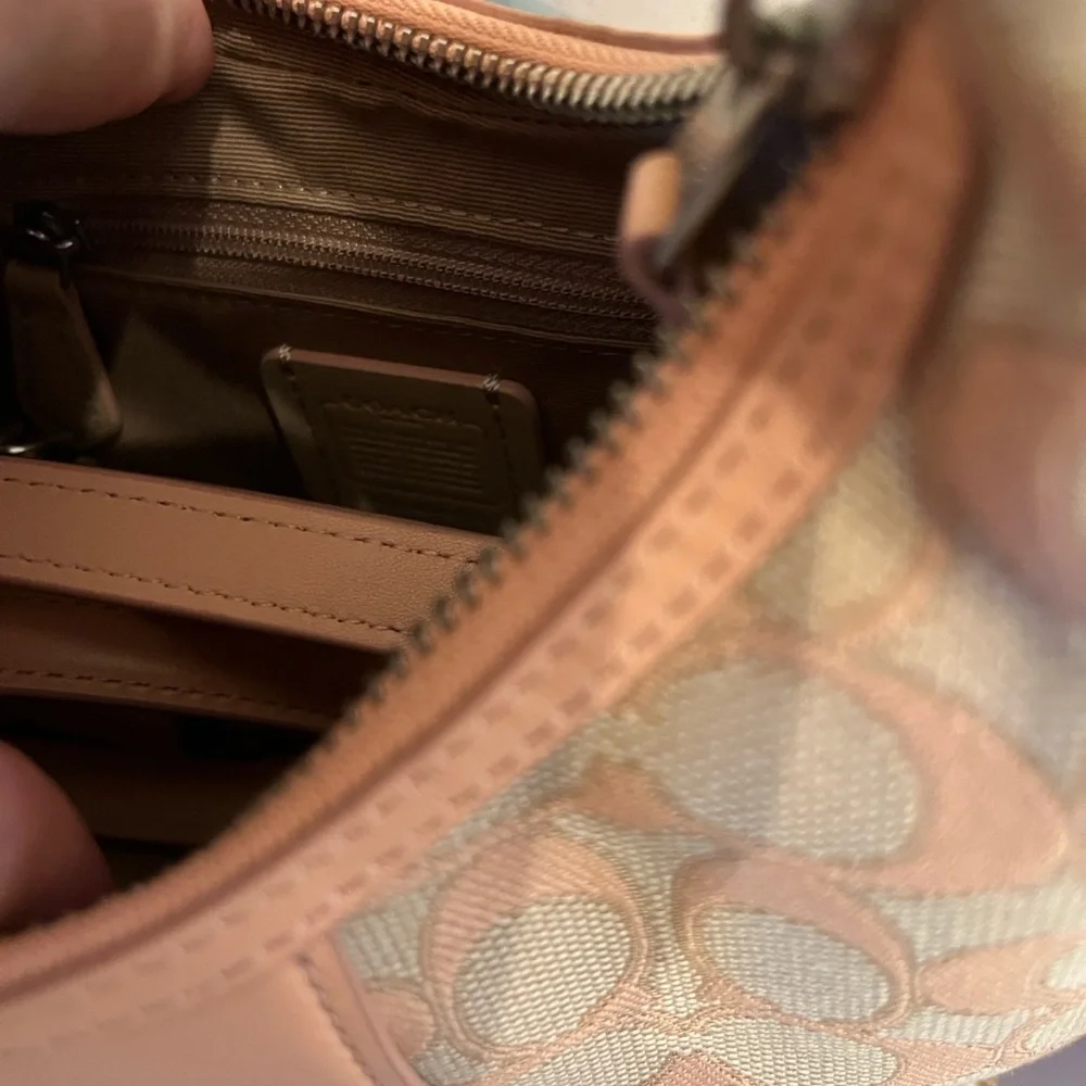 New Coach Pebbled Signature Hobo Bag in Peach